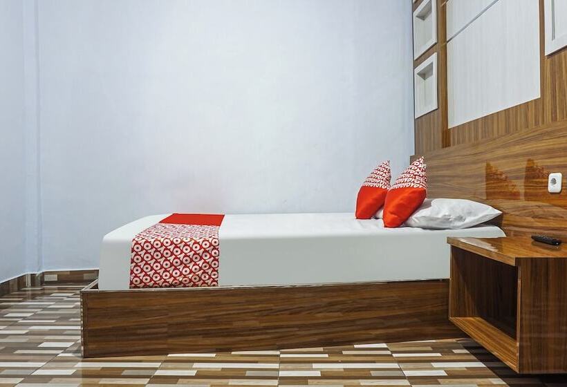 酒店 Oyo 90925 Penginapan Dafandra Beach