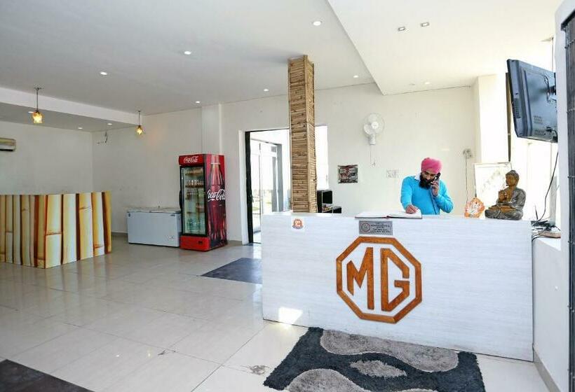 Отель Oyo Townhouse 918 Mehak Garden