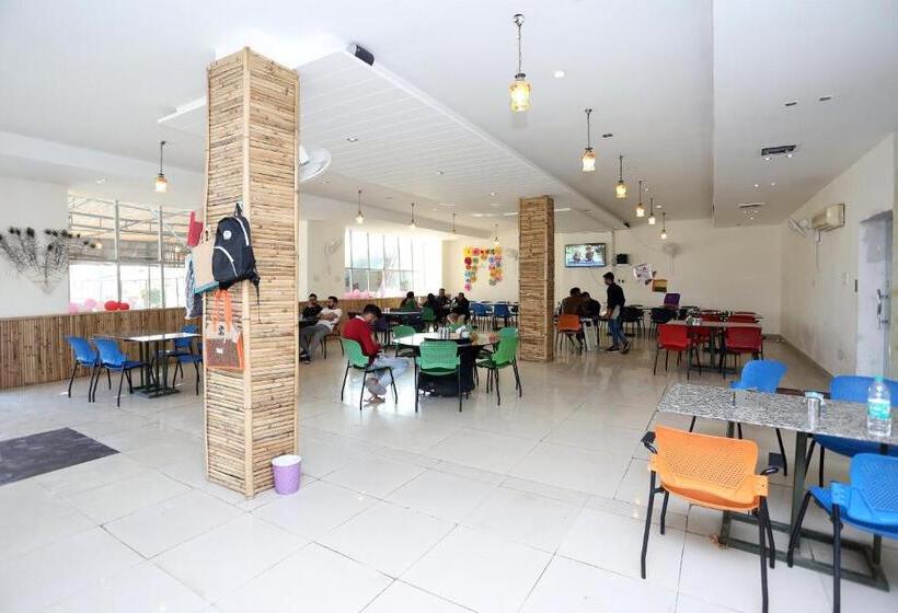 Отель Oyo Townhouse 918 Mehak Garden