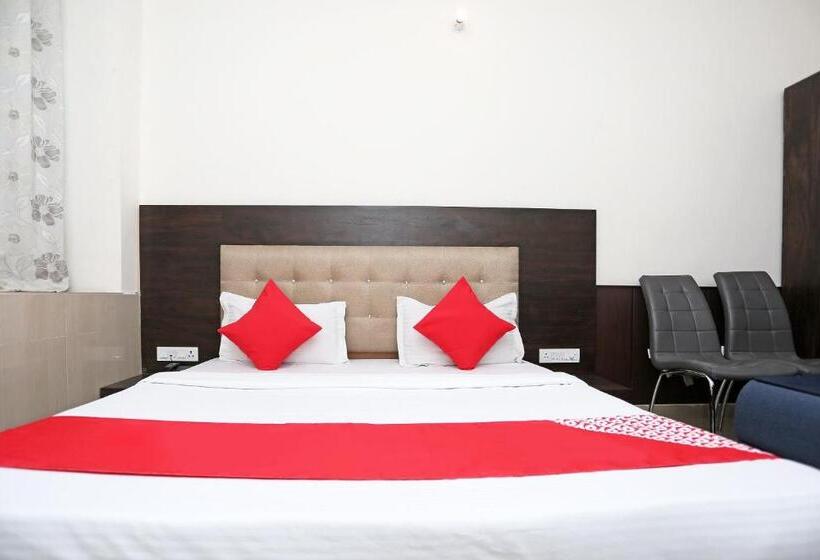 Отель Oyo Townhouse 918 Mehak Garden