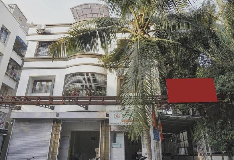 فندق Super Townhouse The Upper Room Near Pune Airport