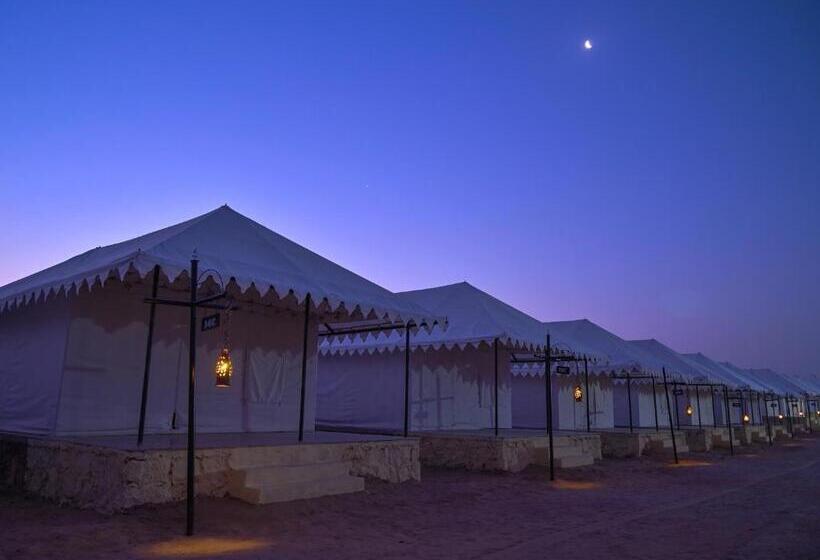 ホテル The Carvaans Resort