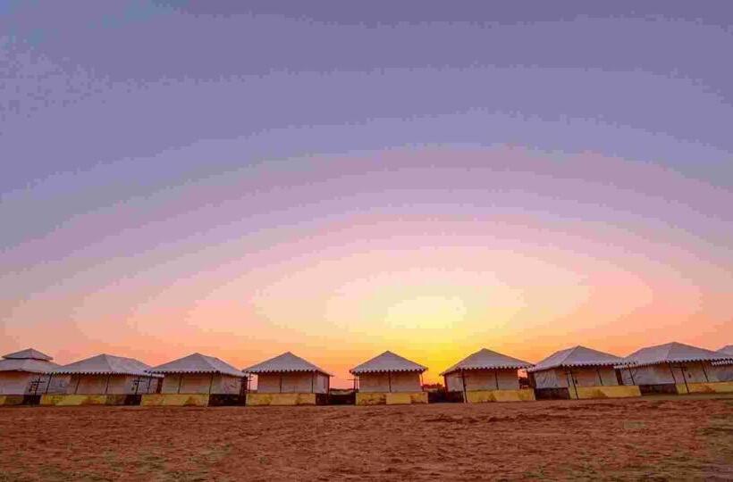 ホテル The Carvaans Resort