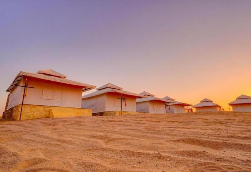 ホテル The Carvaans Resort