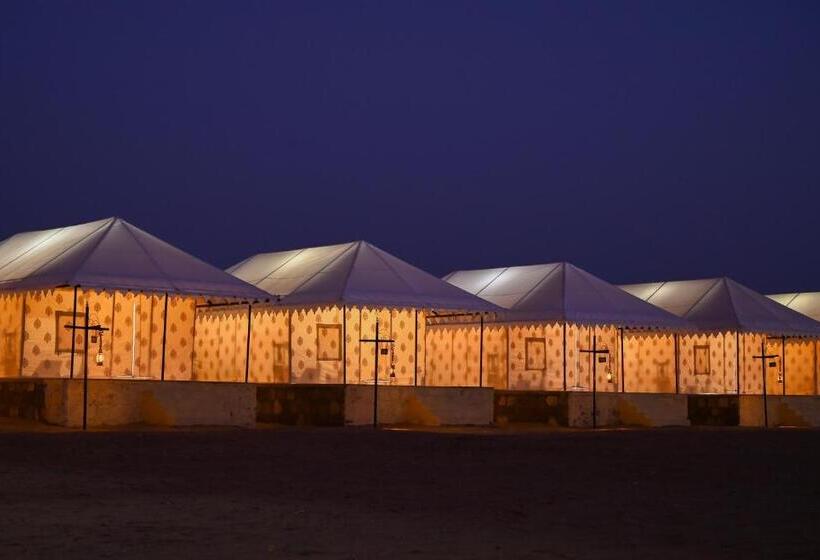 ホテル The Carvaans Resort