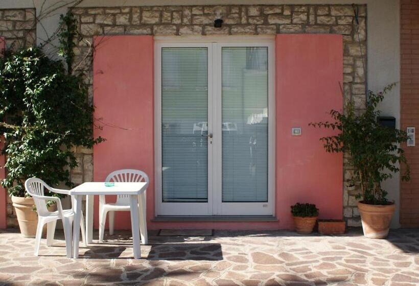 פנסיון Affittacamere La Buganvillea