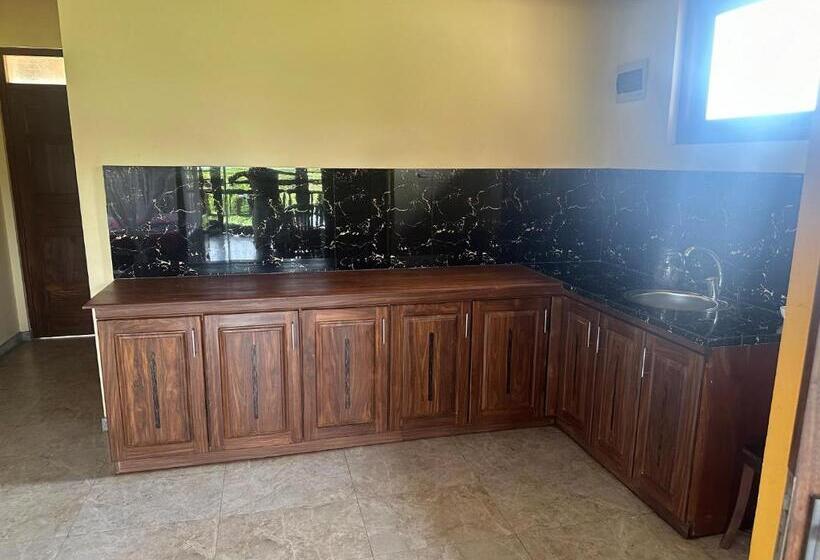 Пансион Green Villa