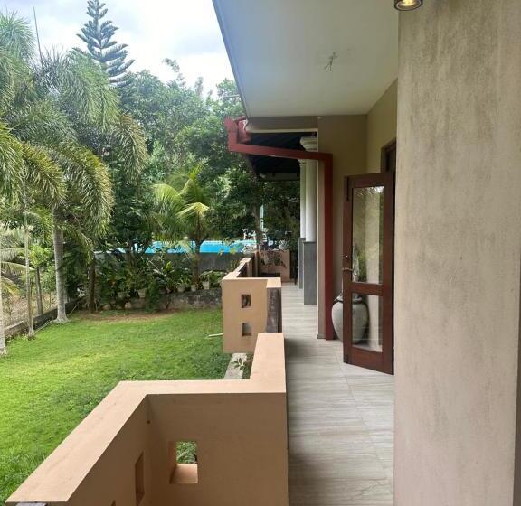 Пансион Green Villa