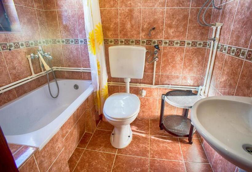 پانسیون Guest House Jezera