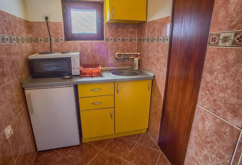 پانسیون Guest House Jezera