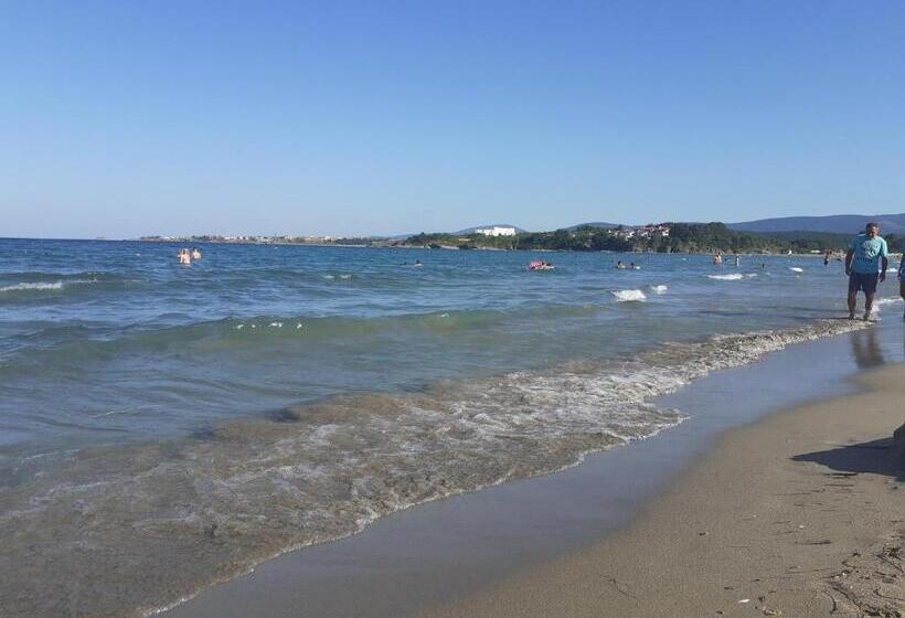 פנסיון Guest House Kostovi