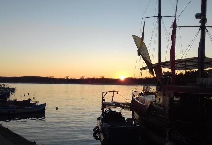 פנסיון Guest House Kostovi