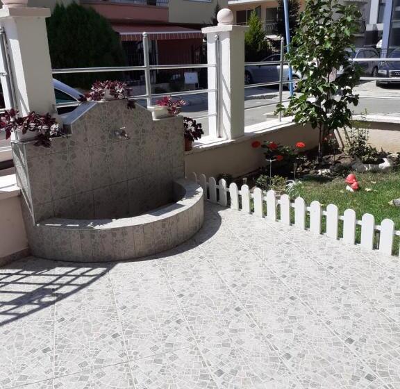 פנסיון Guest House Kostovi