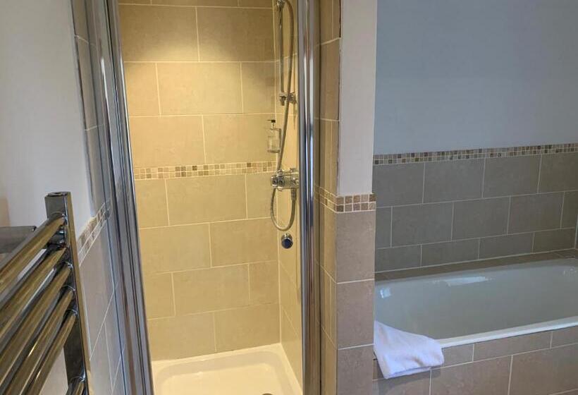 فندق صغير The Coppleridge Inn