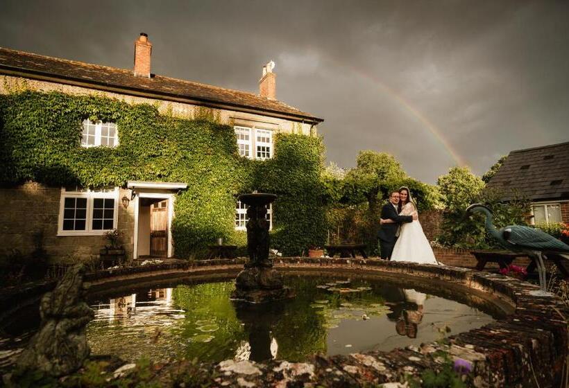 فندق صغير The Coppleridge Inn