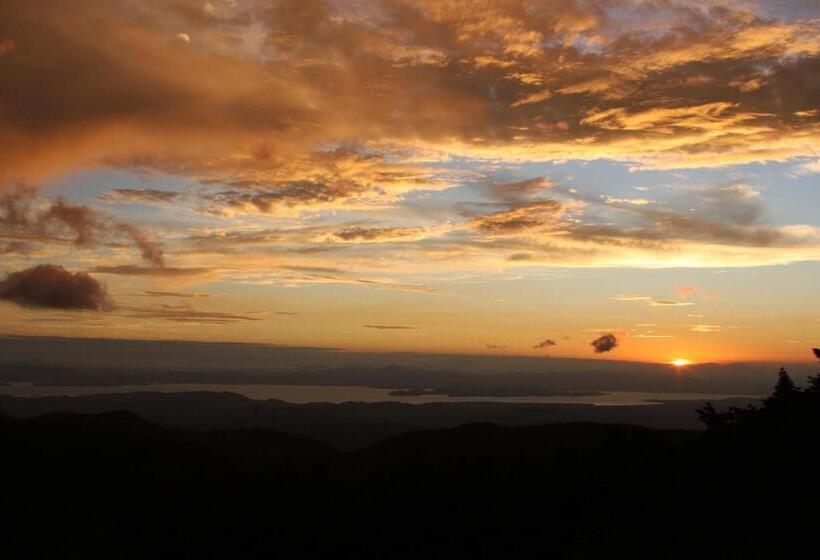 ホテル Los Pinos Cabins & Reserve