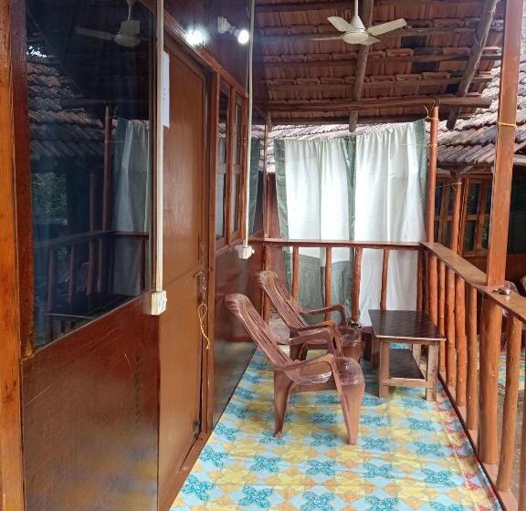 בית מלון כפרי Shiv Sai Huts