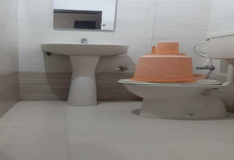 ホテル Staymaker Marvel Residency