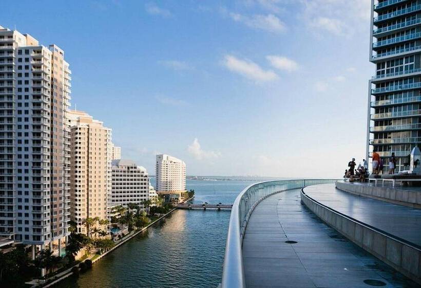 Icon Brickell Luxury Residence