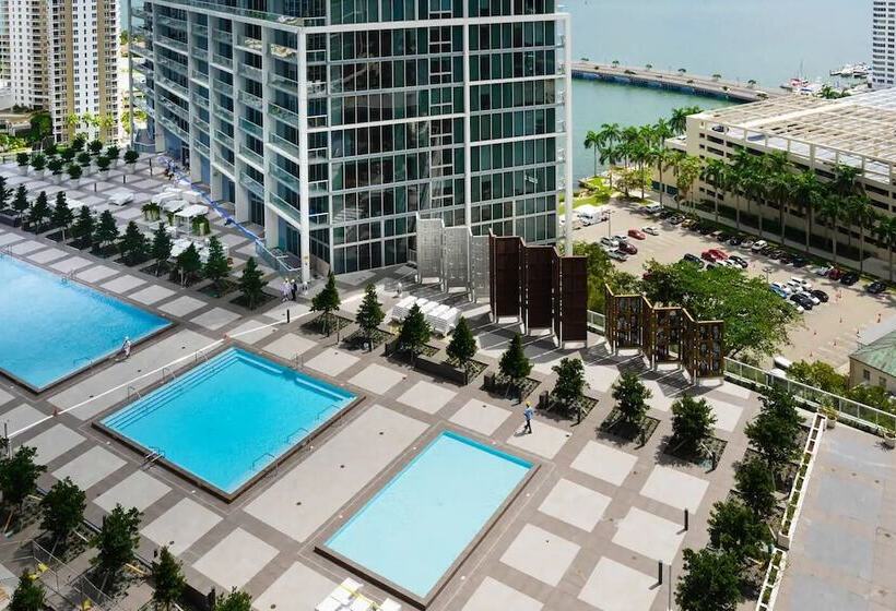 Icon Brickell Luxury Residence