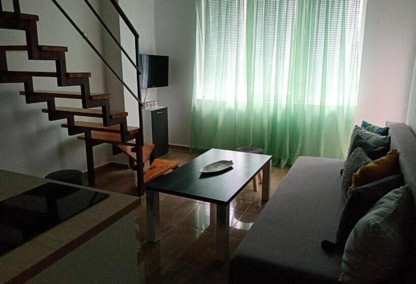 ペンション Guest House аnestievi