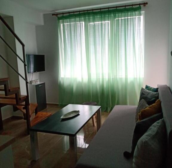 ペンション Guest House аnestievi