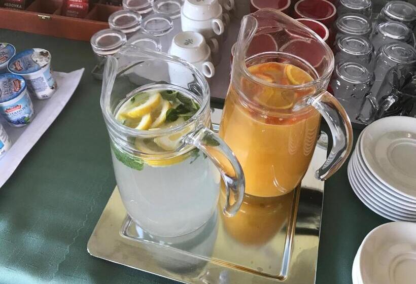 ペンション Maravar   Pivný Wellness Adults Only