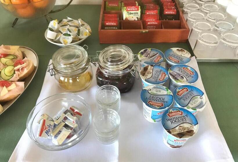 ペンション Maravar   Pivný Wellness Adults Only