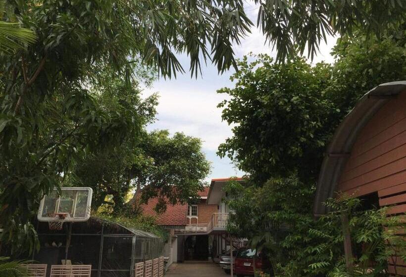 פנסיון Nature Home