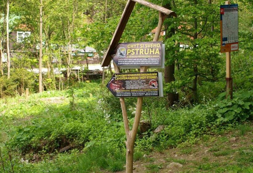 پانسیون Penzion & Restaurant Pod čerťákem