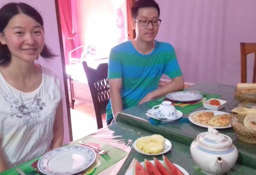 Общежитие Shrine Inn