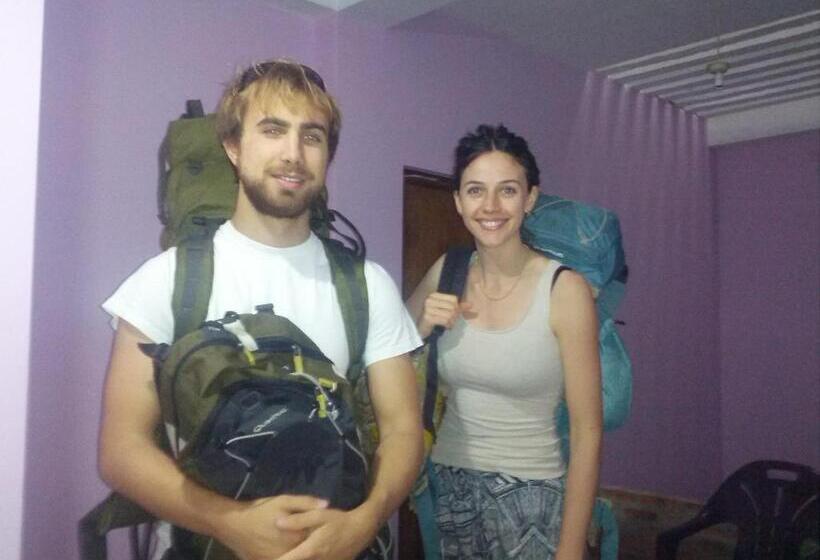 Общежитие Shrine Inn