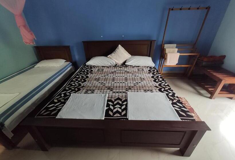 Общежитие Shrine Inn