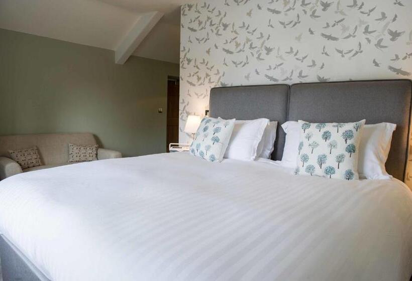 Общежитие The Hare And Hounds, Levens