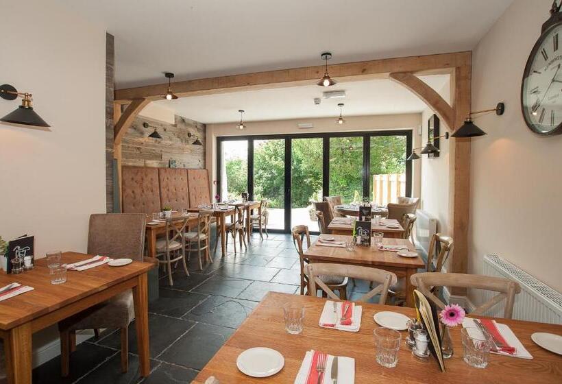 호스텔 The Hare And Hounds, Levens