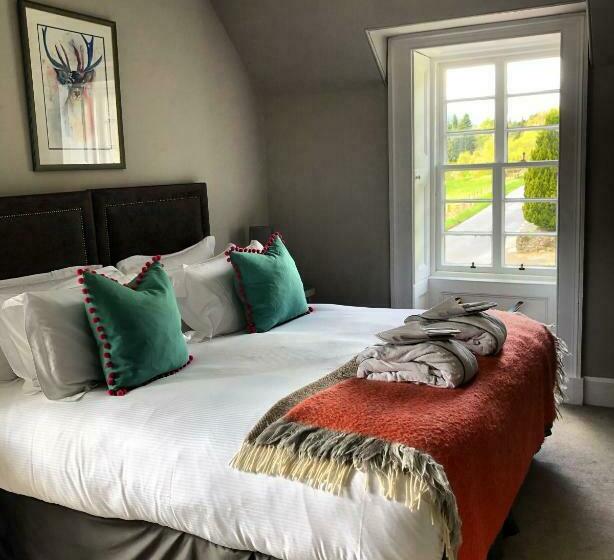 فندق صغير The Inn At Loch Tummel