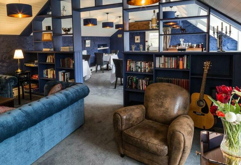 فندق صغير The Inn At Loch Tummel