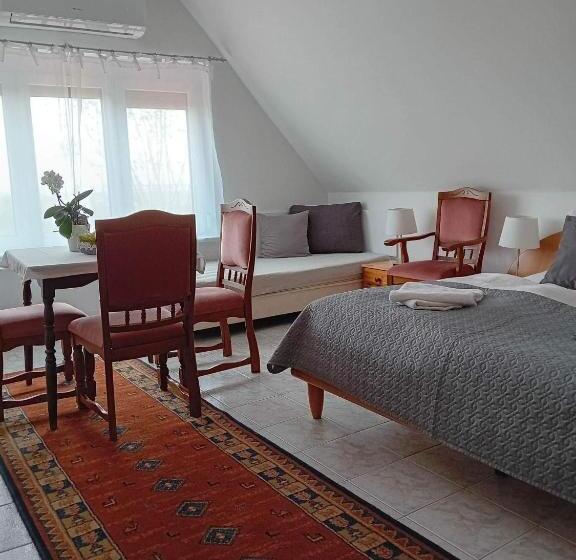 민박 Szentesi Panzió