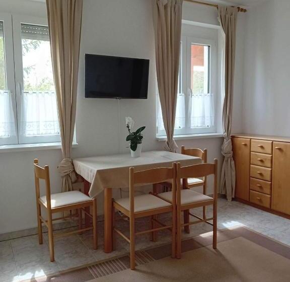 민박 Szentesi Panzió