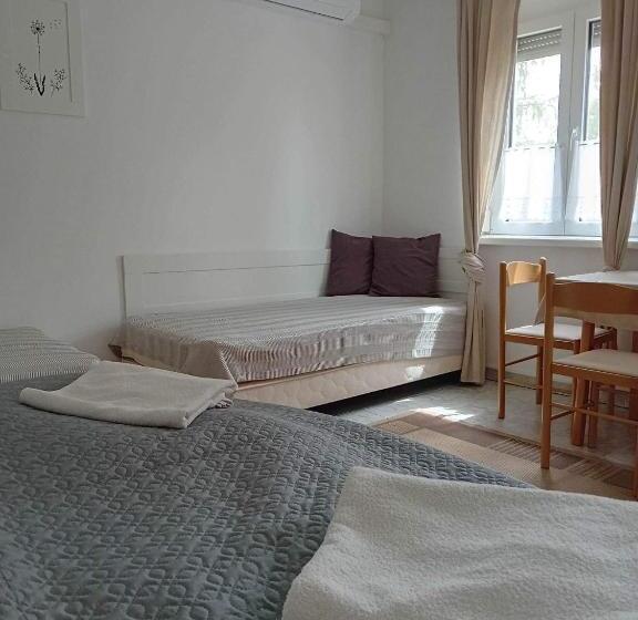 민박 Szentesi Panzió