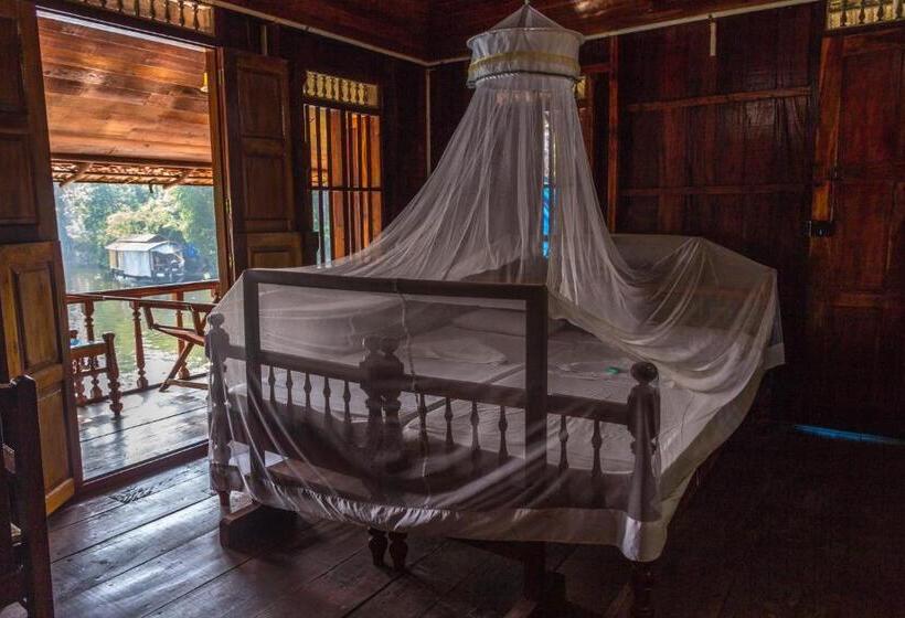 Отель Malayalam Lake Resort