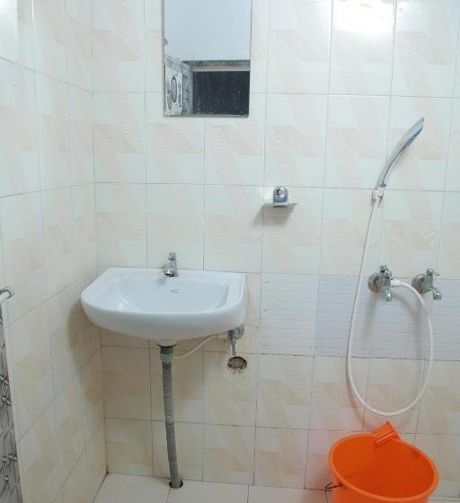 Отель Malayalam Lake Resort