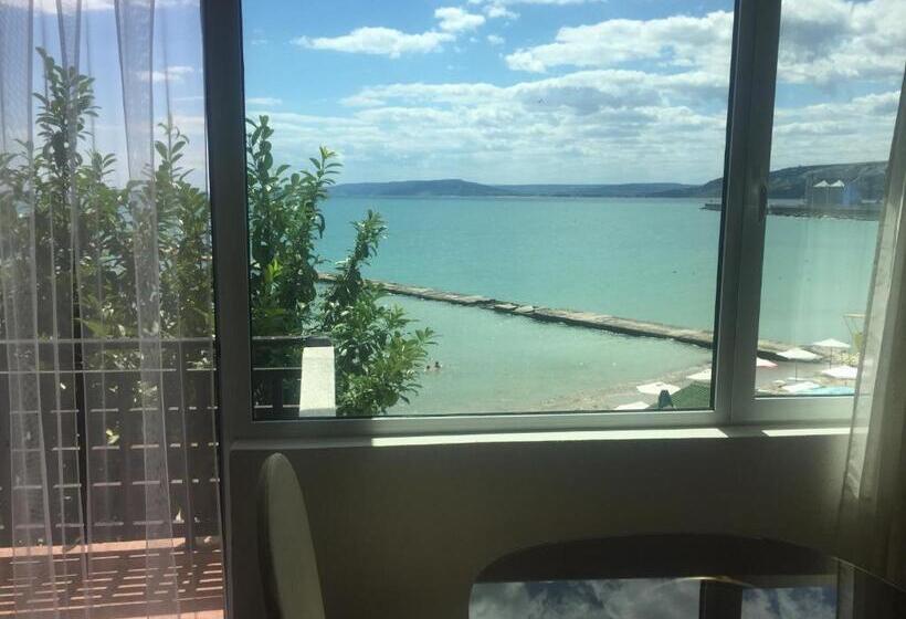 فندق Oasis   Beach Access