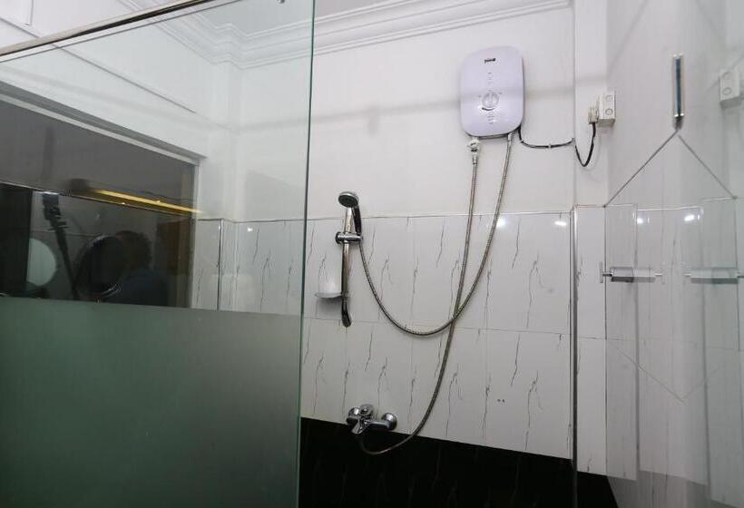 Отель Peradeniya Rest House