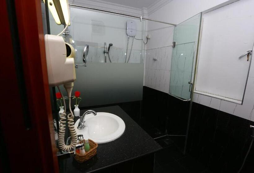 Отель Peradeniya Rest House