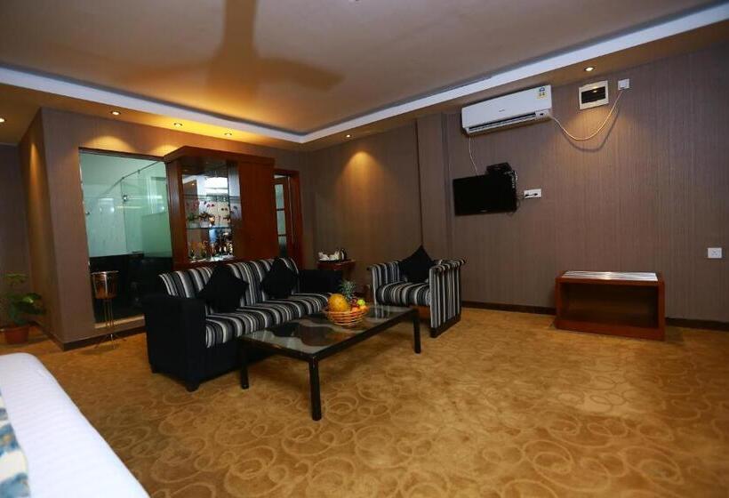 Отель Peradeniya Rest House