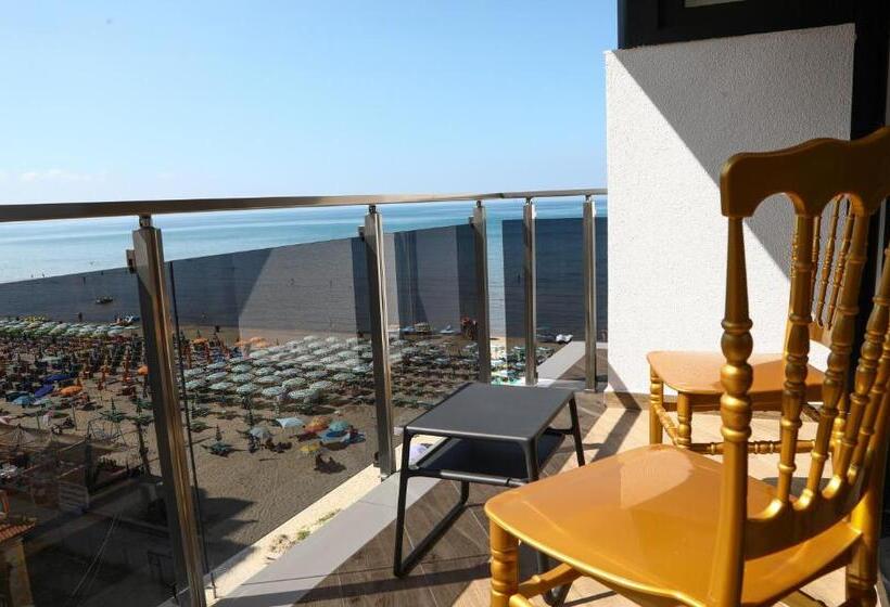 فندق Vila One Beach