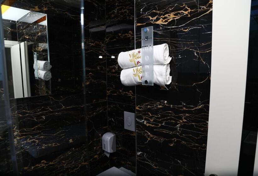 فندق Vila One Beach