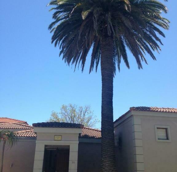 ペンション Lord Caledon Guest House