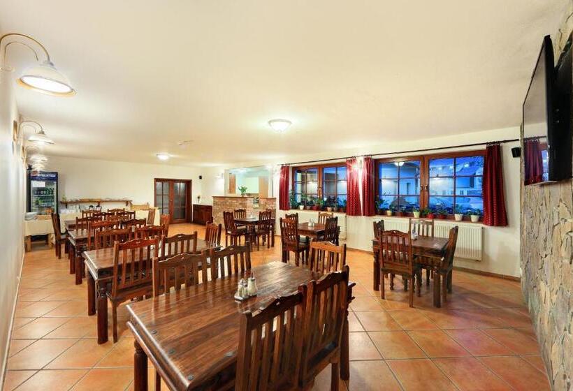 膳宿费 Penzion Prelat